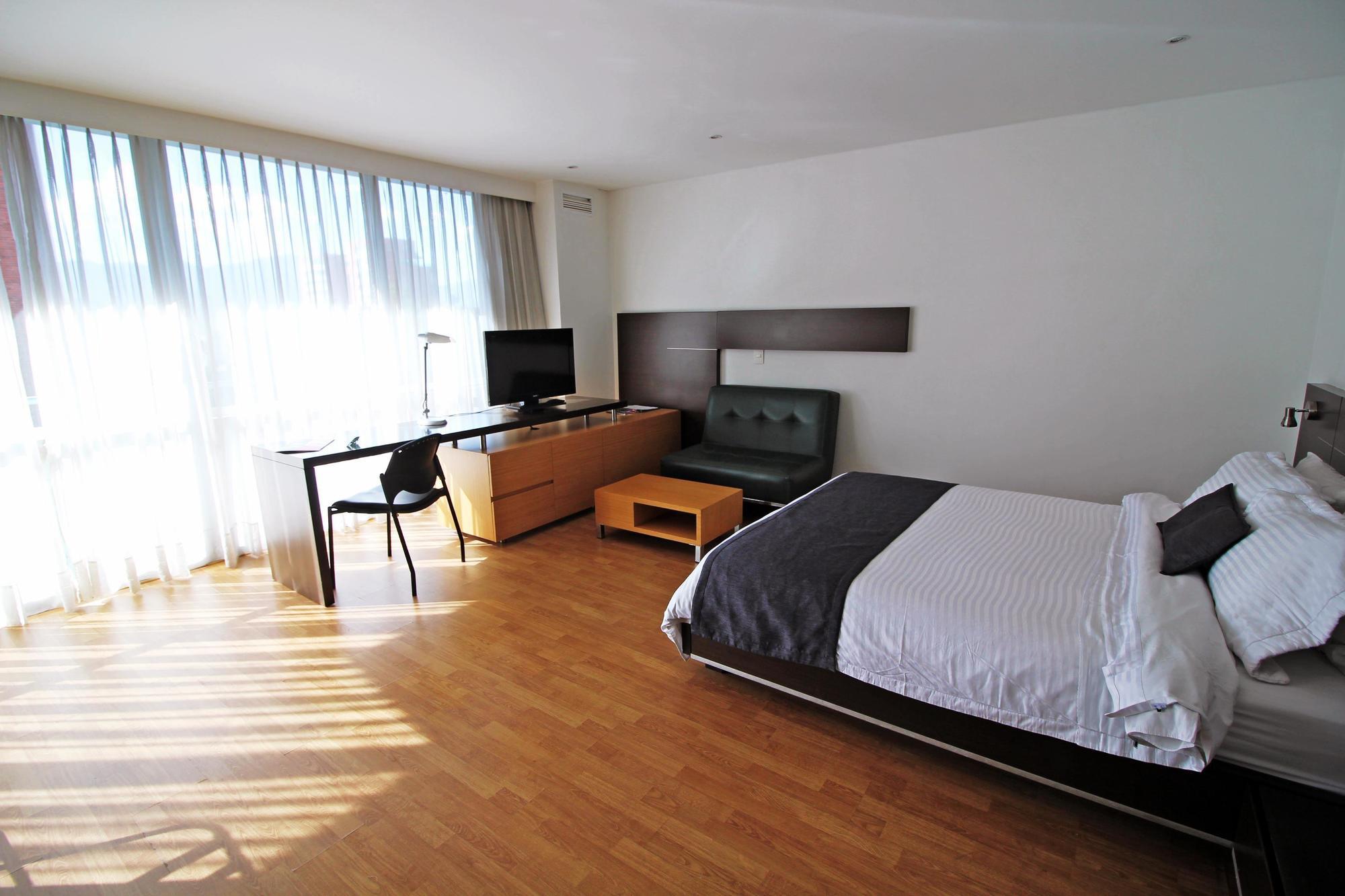 1616 Hotel Medellín Extérieur photo